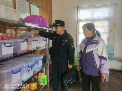 云南祥云縣開(kāi)展春季校園食品安全大檢查